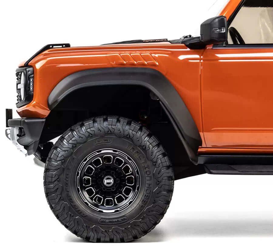 TRACTION HOBBY KM Ford Bronco Raptor 1/8 RTR RC Crawler – Brushless 4WD & Remote Diff Locks - RC Rock Crawler | FUNYAT