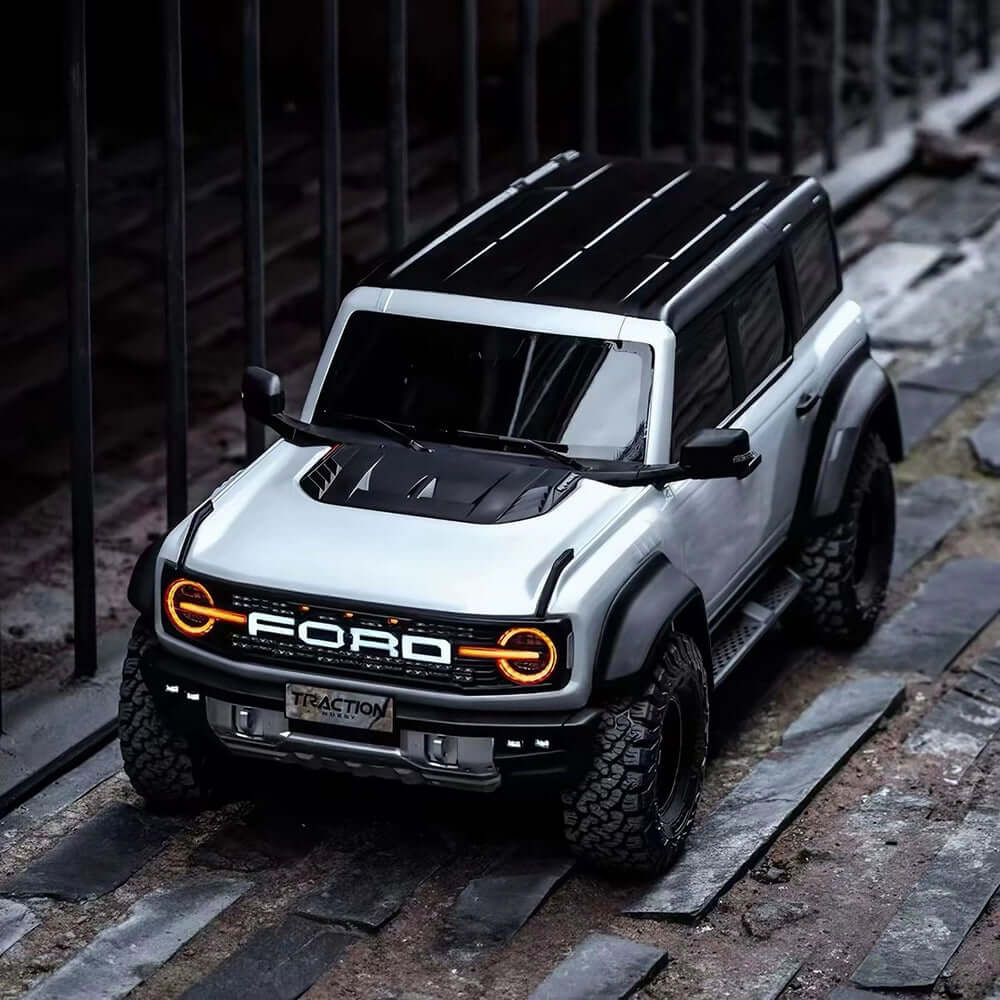 TRACTION HOBBY KM Ford Bronco Raptor 1/8 RTR RC Crawler – Brushless 4WD & Remote Diff Locks White - RC Rock Crawler | FUNYAT