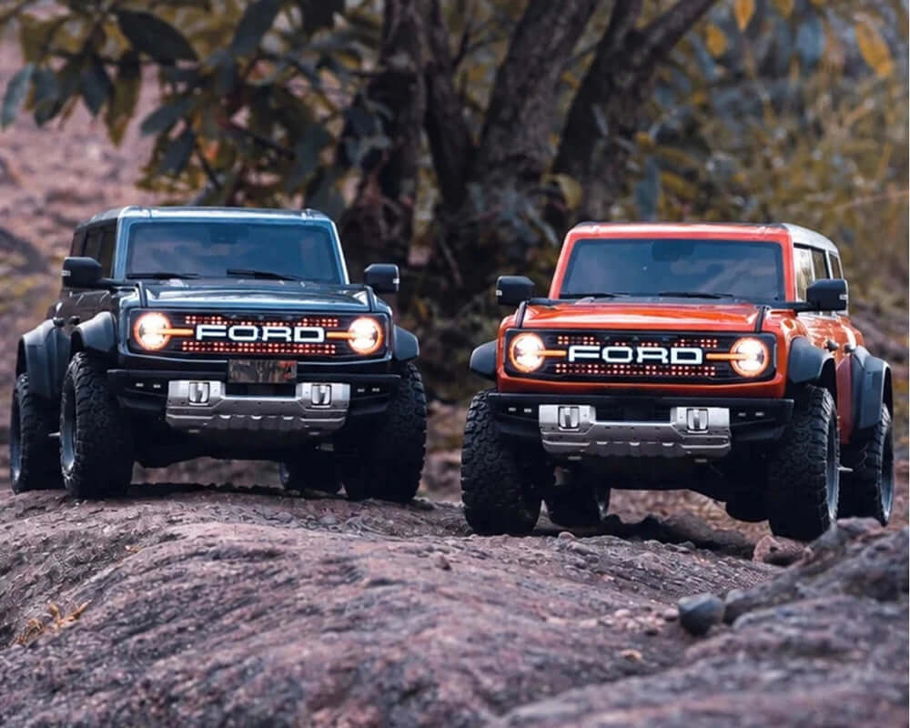 TRACTION HOBBY KM Ford Bronco Raptor 1/8 RTR RC Crawler – Brushless 4WD & Remote Diff Locks - RC Rock Crawler | FUNYAT