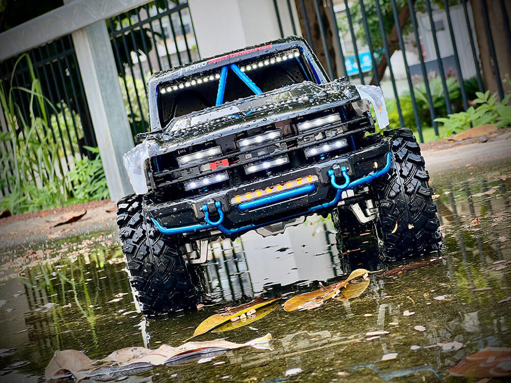 Alloy chassis of MJX Hyper Go H8P 1/8 Ford Bronco RC car