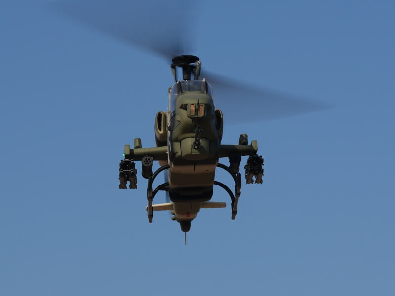 ROBAN AH-1 Cobra 470 RC helicopter flying display scene