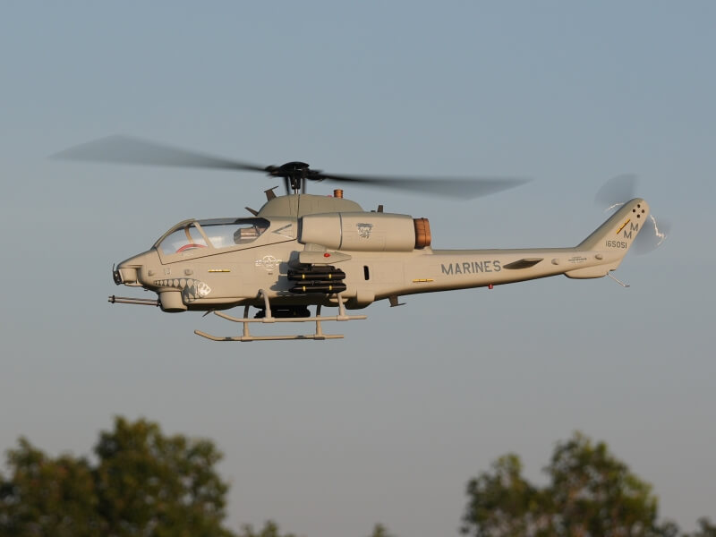 LED light showcase of ROBAN AH-1 Cobra 470 scale helicopter